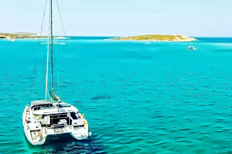 Εκδρομές με ιστιοφόρα-catamaran, Sailing-Yachting